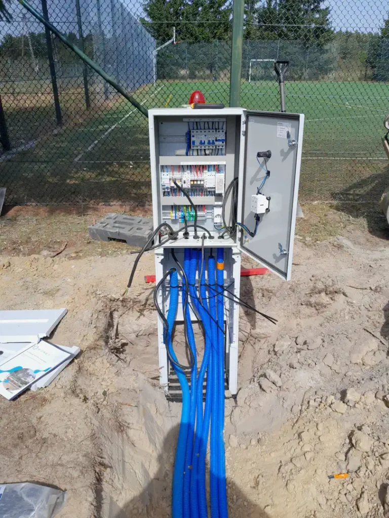 Wykonanie bezpiecznej instalacji elektrycznej przez Eco Invest Grzegorz Wojnicki w Kazimierzu Dolnym.